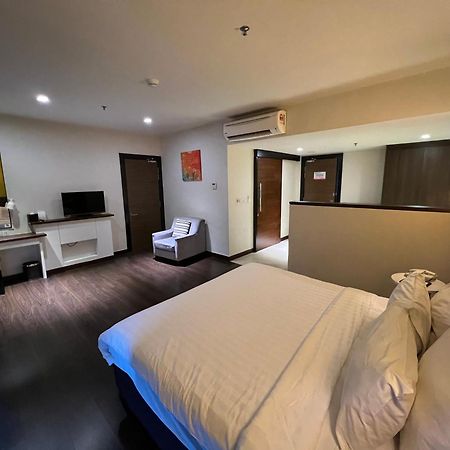 Wyndham Garden I-City Шах Алам Екстериор снимка