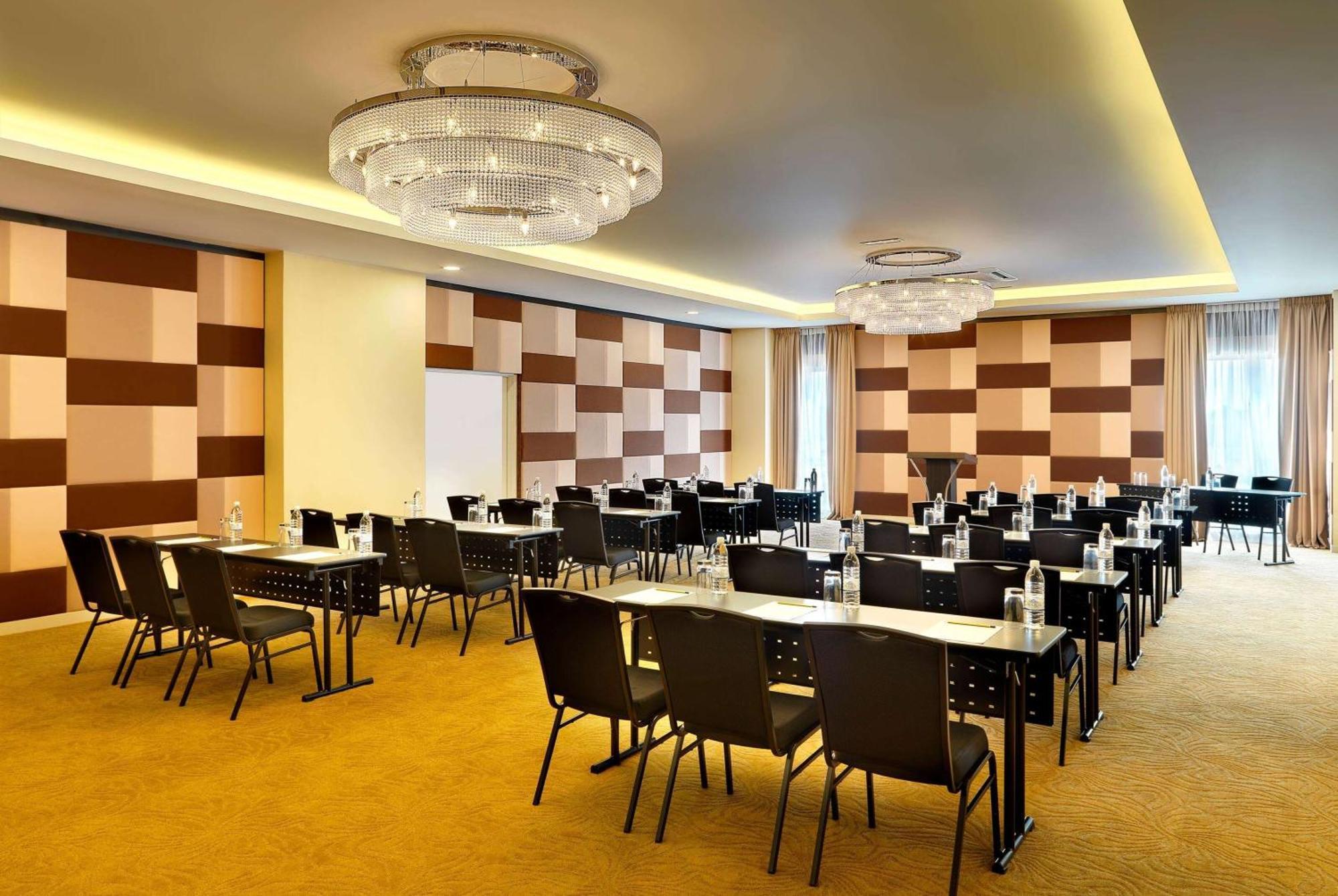 Wyndham Garden I-City Шах Алам Екстериор снимка