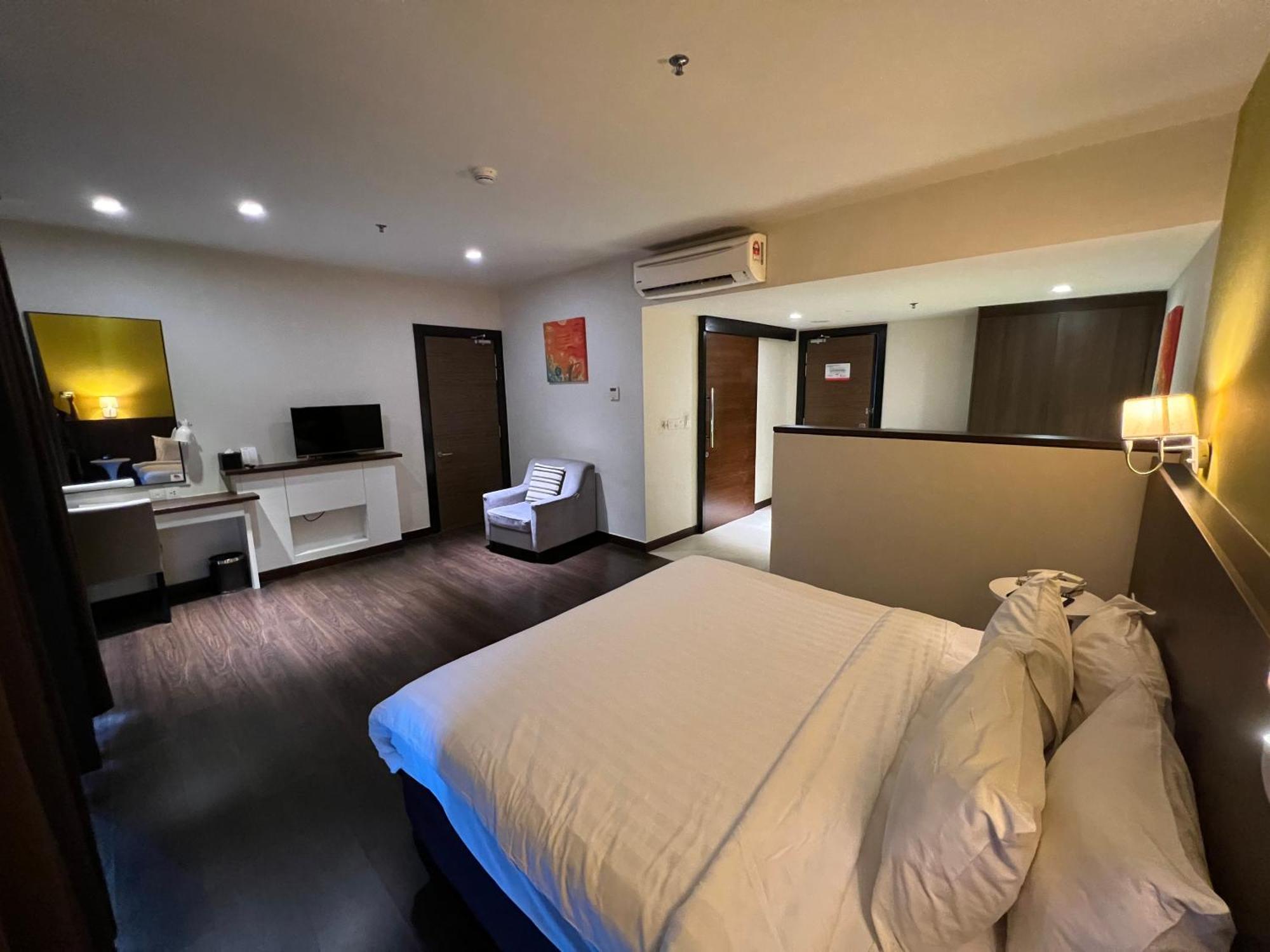 Wyndham Garden I-City Шах Алам Екстериор снимка
