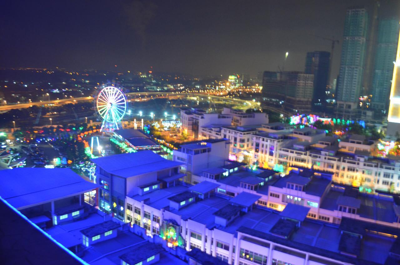 Wyndham Garden I-City Шах Алам Екстериор снимка